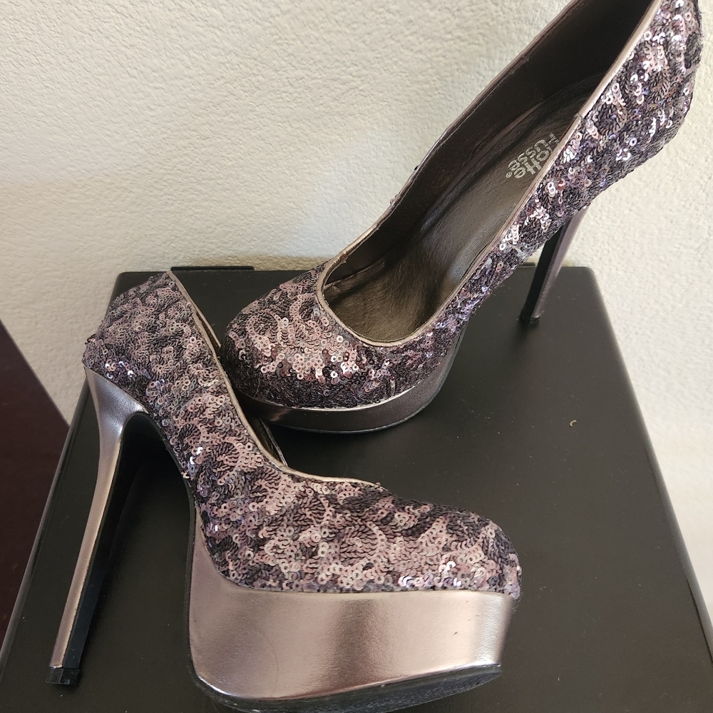 Sequence heel size 7